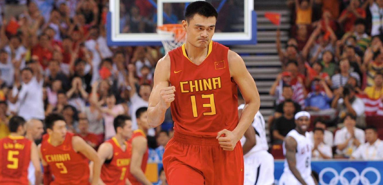 中国男篮2米20以上的球员：巨人的篮球世界