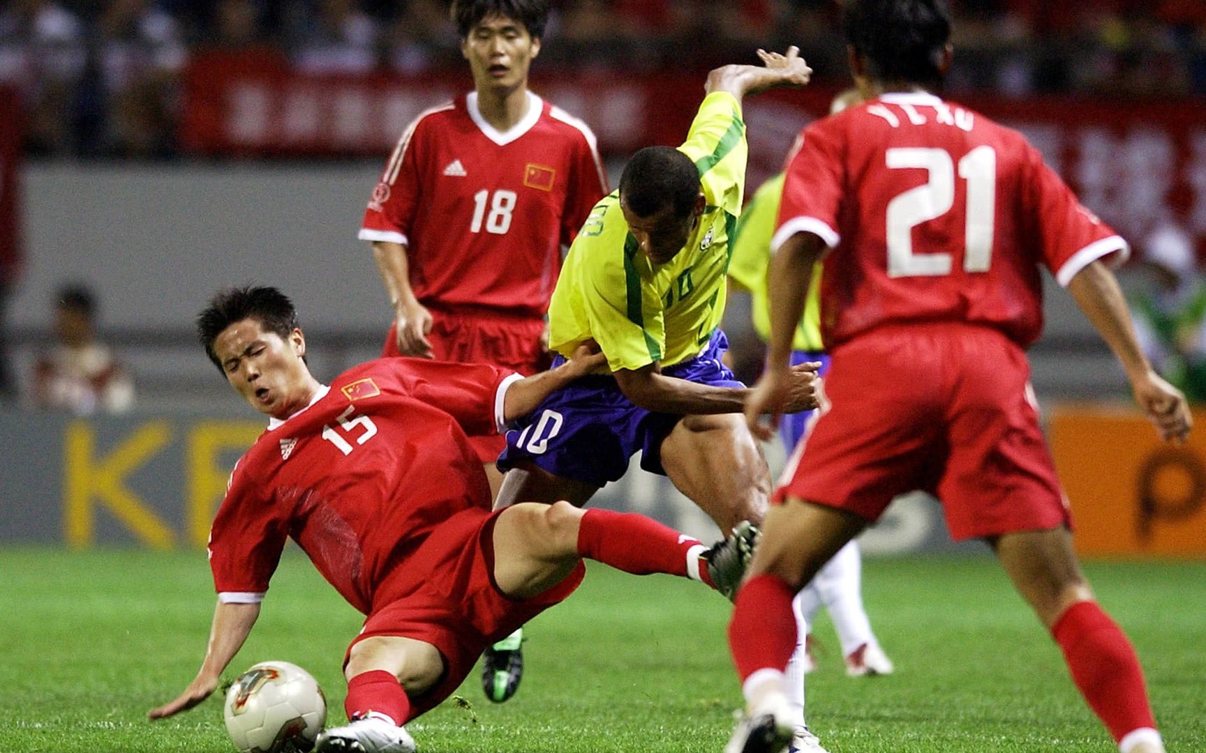 中国进世界杯是哪一年：足球史上的辉煌瞬间
